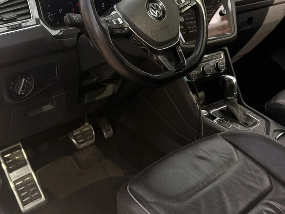 2019 Volkswagen Tiguan II, белый, 2575000 рублей - вид 6