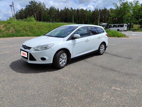 2013 Ford Focus III, белый - вид 1