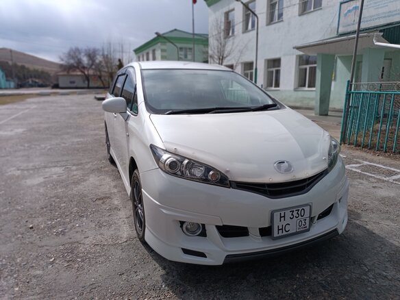 2010 Toyota Wish II, белый, 1325000 рублей