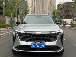 2024 Geely Atlas II, серебристый, 2260999 рублей, вид 2