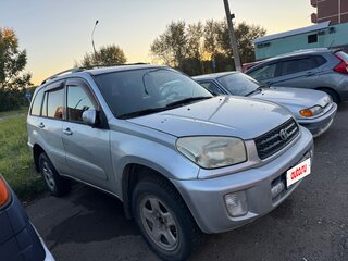 2000 Toyota RAV4 II (XA20), серебристый, 650000 рублей, вид 3