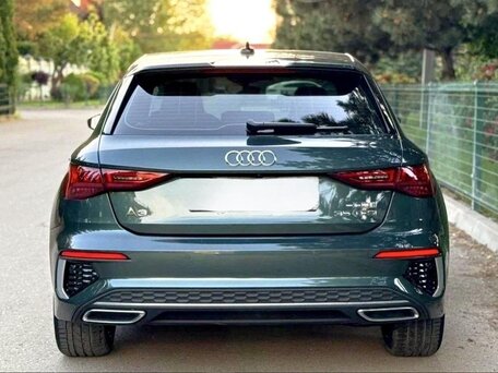 2023 Audi A3 Sportback 35 TFSI IV (8Y), зелёный, 2163000 рублей, вид 4