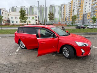2019 Ford Focus IV, красный, 960000 рублей, вид 3