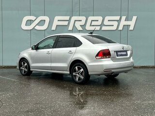 2017 Volkswagen Polo V Рестайлинг, серебристый, 1060000 рублей, вид 2