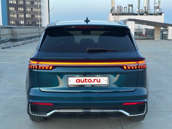 2023 Geely Monjaro I, синий, 3000000 рублей - вид 3