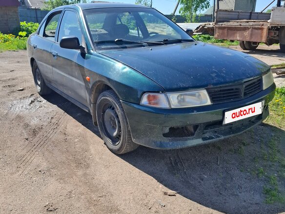 2000 Mitsubishi Lancer VII, зелёный, 90000 рублей