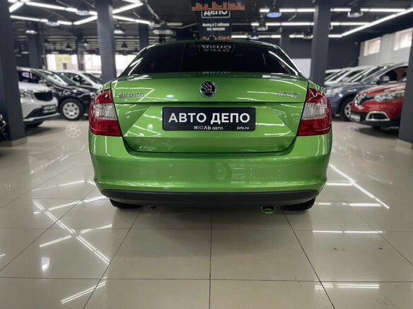 2017 Skoda Rapid I, зелёный, 1100000 рублей - вид 4