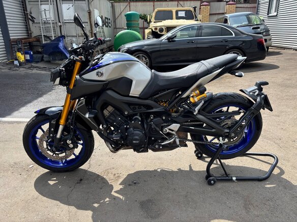 2018 Yamaha MT-09 (FZ-09), синий, 910000 рублей - вид 1