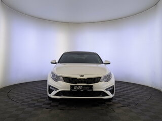 2019 Kia Optima IV Рестайлинг, белый, 2080000 рублей, вид 2