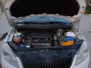2012 Skoda Fabia II Рестайлинг, белый, 585000 рублей, вид 4