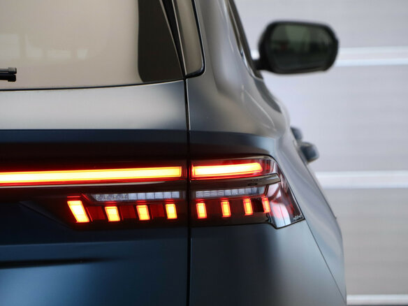 2023 Geely Monjaro I, синий, 3184000 рублей - вид 30