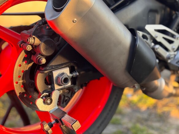 2020 Yamaha MT-10, серебристый, 1048344 рублей - вид 23