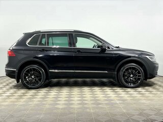 2021 Volkswagen Tiguan II Рестайлинг, чёрный, 2040000 рублей, вид 5