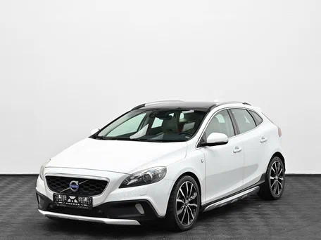 2015 Volvo V40 Cross Country I, белый, 1449000 рублей, вид 3