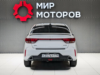 2021 Kia Rio IV Рестайлинг, белый, 1285000 рублей, вид 5