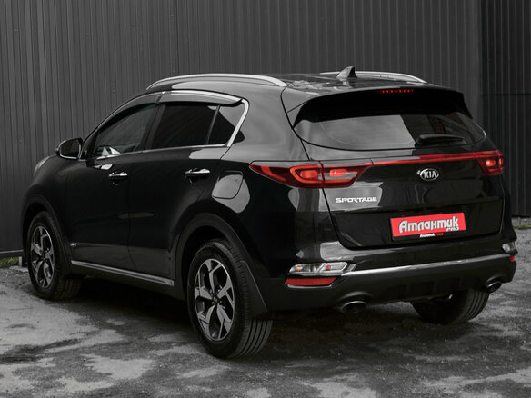 2018 Kia Sportage IV Рестайлинг, чёрный, 2340000 рублей - вид 4