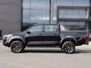 2026 Toyota Hilux VIII Рестайлинг 2, чёрный, 9000000 рублей, вид 4