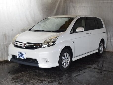 2017 Toyota ISis I Рестайлинг, белый, 1440000 рублей, вид 1
