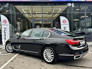 2016 BMW 7 серии Long 730Ld xDrive VI (G11/G12), чёрный, 3070000 рублей, вид 4