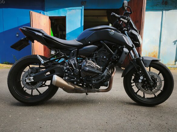 2018 Yamaha MT-07 (FZ-07), чёрный, 650000 рублей - вид 1