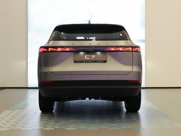 2026 Omoda C7, серый, 3499000 рублей - вид 5