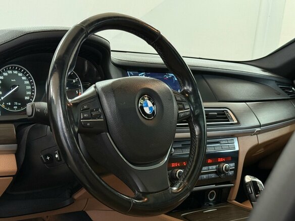 2011 BMW 7 серии 740d V (F01/F02/F04), синий, 1999000 рублей - вид 14