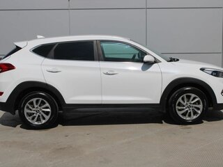 2016 Hyundai Tucson III, белый, 1690000 рублей, вид 4