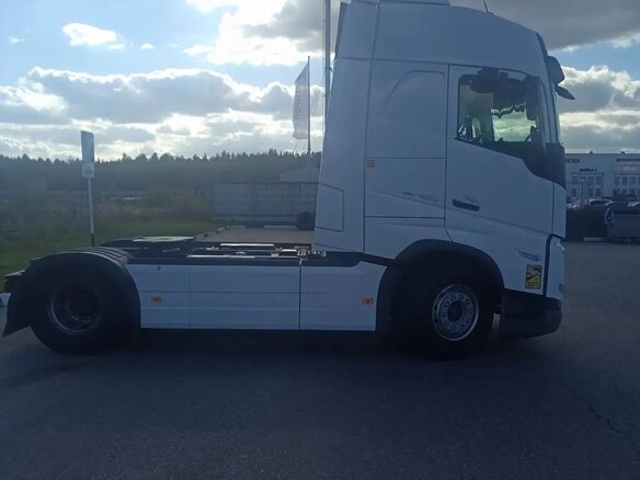 2021 Volvo FH, белый, 10490000 рублей - вид 1