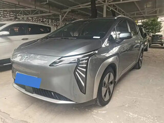 2024 Aion Y Plus 61.7 kWh, серебристый, 1760000 рублей, вид 1