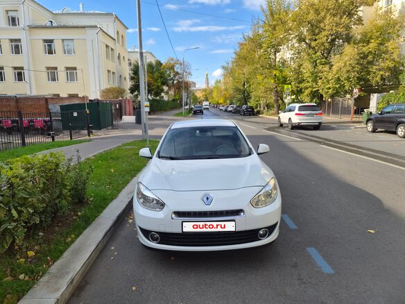 2012 Renault Fluence I, белый, 850000 рублей - вид 3