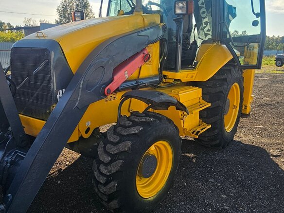 2005 Volvo BL, жёлтый, 3200000 рублей - вид 1