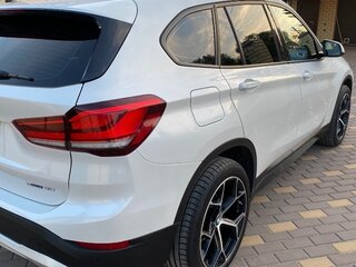 2021 BMW X1 18i sDrive II (F48) Рестайлинг, белый, 2970000 рублей, вид 2