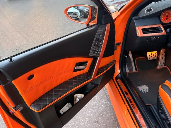 2005 BMW M5 IV (E60/E61), оранжевый, 4000000 рублей - вид 36