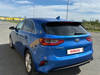 2019 Kia Ceed III, синий, 1750000 рублей, вид 5