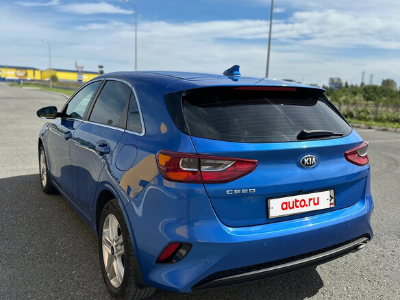 2019 Kia Ceed III, синий, 1750000 рублей - вид 4