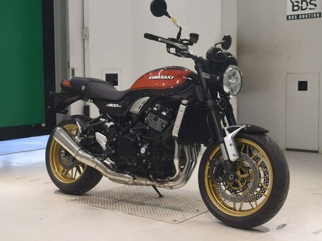 2025 Kawasaki Z 900RS, коричневый, 1377000 рублей, вид 3