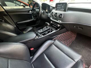 2018 Kia Stinger I, красный, 2200000 рублей, вид 5