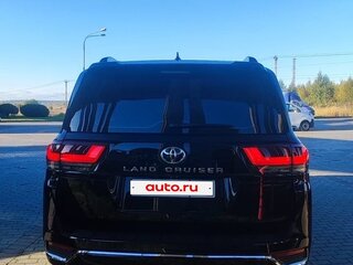 2023 Toyota Land Cruiser 300 Series, чёрный, 11000000 рублей, вид 4