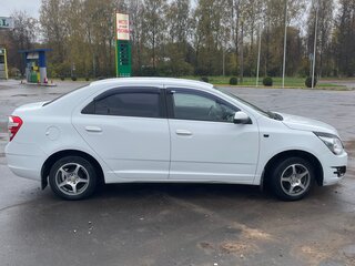 2013 Chevrolet Cobalt II, белый, 600000 рублей, вид 4