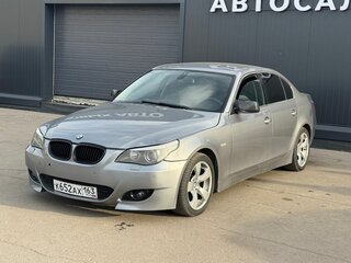 2003 BMW 5 серии 520i V (E60/E61), серый, 899000 рублей, вид 1