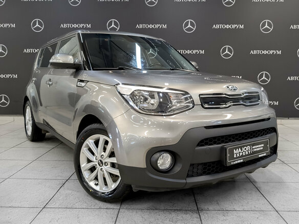 2018 Kia Soul II Рестайлинг, серебристый, 1595000 рублей - вид 2