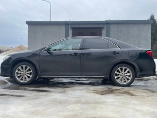 2012 Toyota Camry VII (XV50), чёрный, 2000000 рублей, вид 1