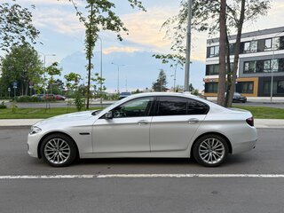 2014 BMW 5 серии 530d xDrive VI (F10/F11/F07) Рестайлинг, белый, 2800000 рублей, вид 2