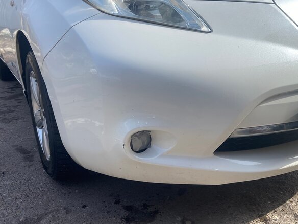 2013 Nissan Leaf (EM57) I (ZE0/AZE0), белый, 1250000 рублей - вид 10