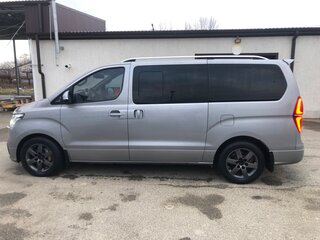 2011 Hyundai Grand Starex I, серый, 2610000 рублей, вид 3