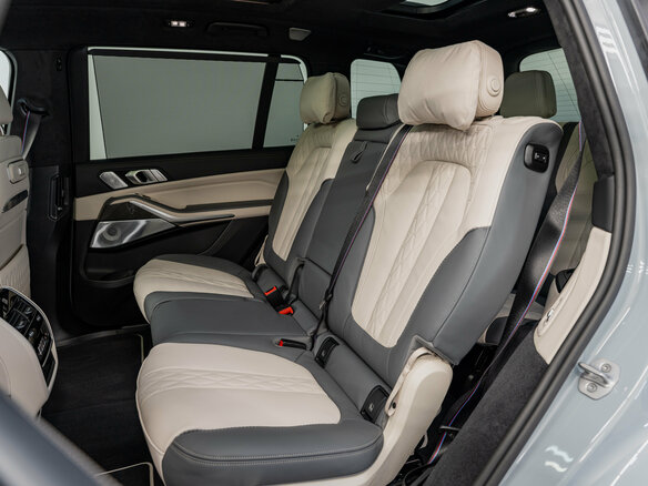 2026 BMW X7 40d I (G07) Рестайлинг, серый, 18990000 рублей - вид 17