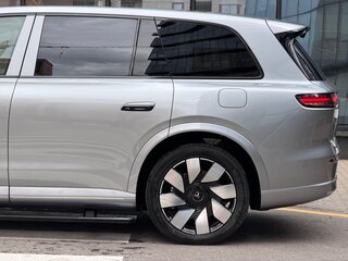 2026 Voyah Taishan X8, серебристый, 7150000 рублей, вид 5