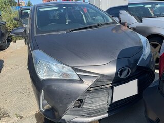 2019 Toyota Vitz III (XP130) Рестайлинг 2, серый, 933000 рублей, вид 2