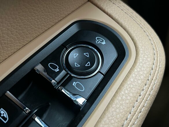 2016 Porsche Macan S I, коричневый, 3150000 рублей - вид 17