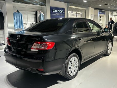 2013 Toyota Corolla X (E140, E150) Рестайлинг, чёрный, 1050000 рублей, вид 4